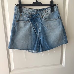 Denim Twisted Crossover Asymmetrical High-rise V-waist Loose Shorts